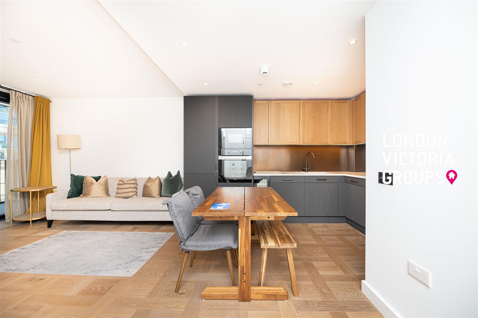 1 bed property in 2 Merino Gardens, London